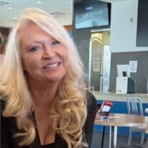 Meet your Posher, Cynthia